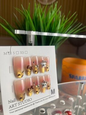 3D Bow, Star & Kitty Accent Press-On Nails - Pink to Gold Ombre Medium